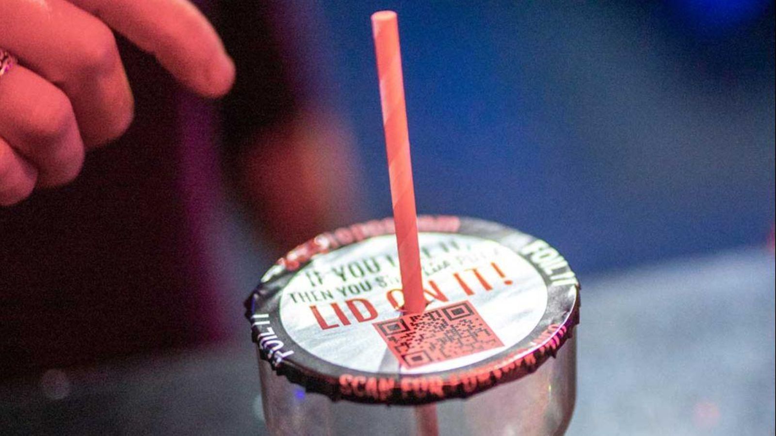 La iniciativa Stop Topps per a posar tapes en les begudes