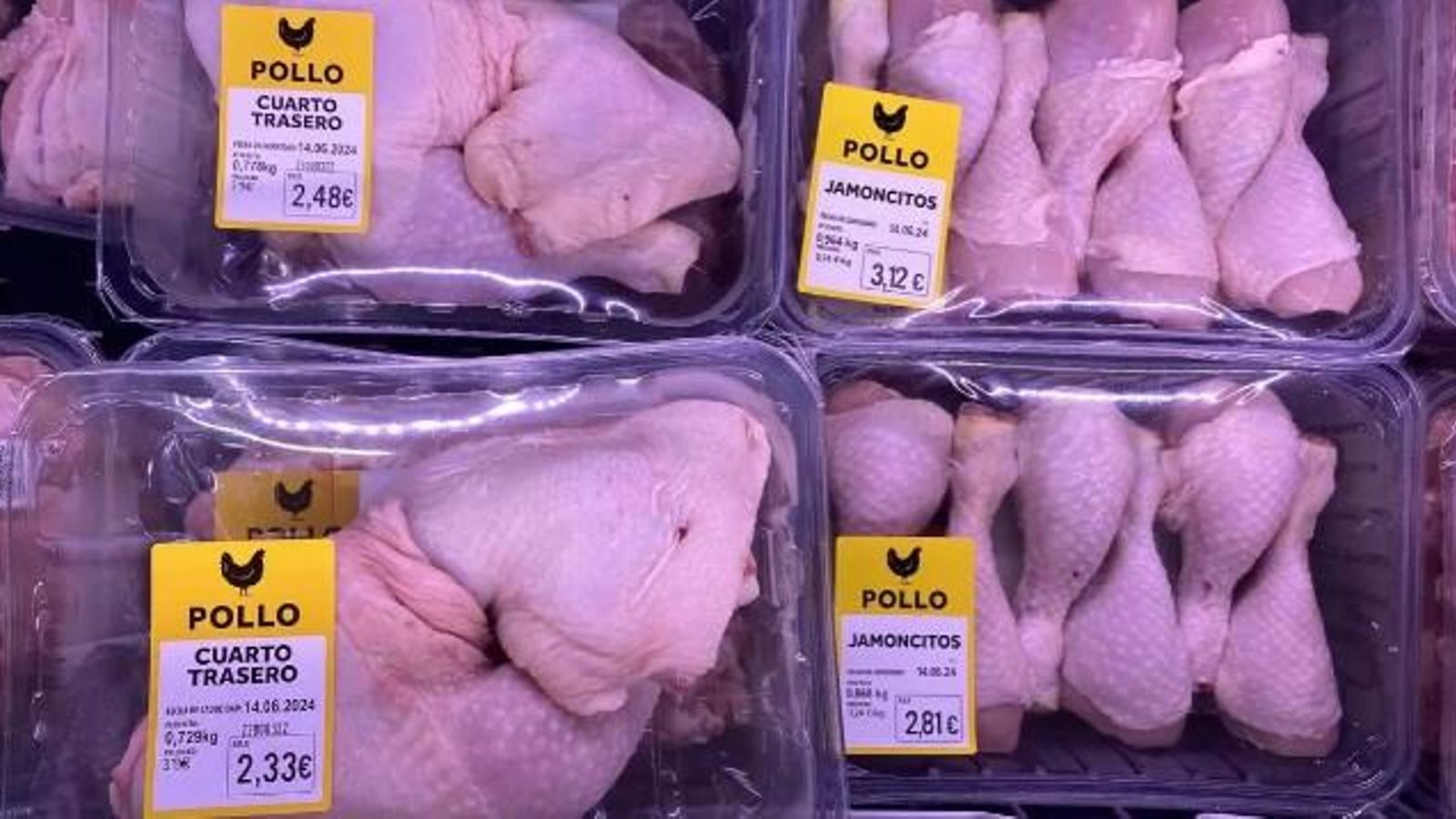 Safates de pollastre com les analitzades per l'Observatori de Benestar Animal, que ha detectat bacteris resistents als antibiòtics
