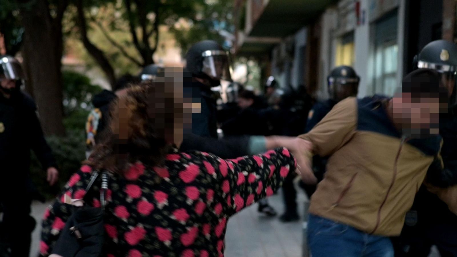 Desnonament "molt violent" a Malilla, València  (Font: Miguel Ángel Bauset)