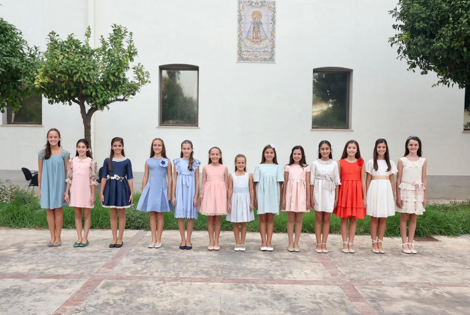 Les 13 candidates a fallera major infantil de València de les Falles 2023