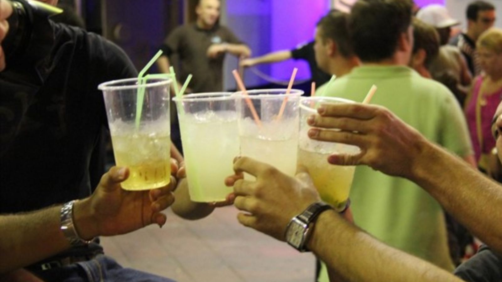 L’alcohol deixa empremta al cervell inclús després de deixar de beure