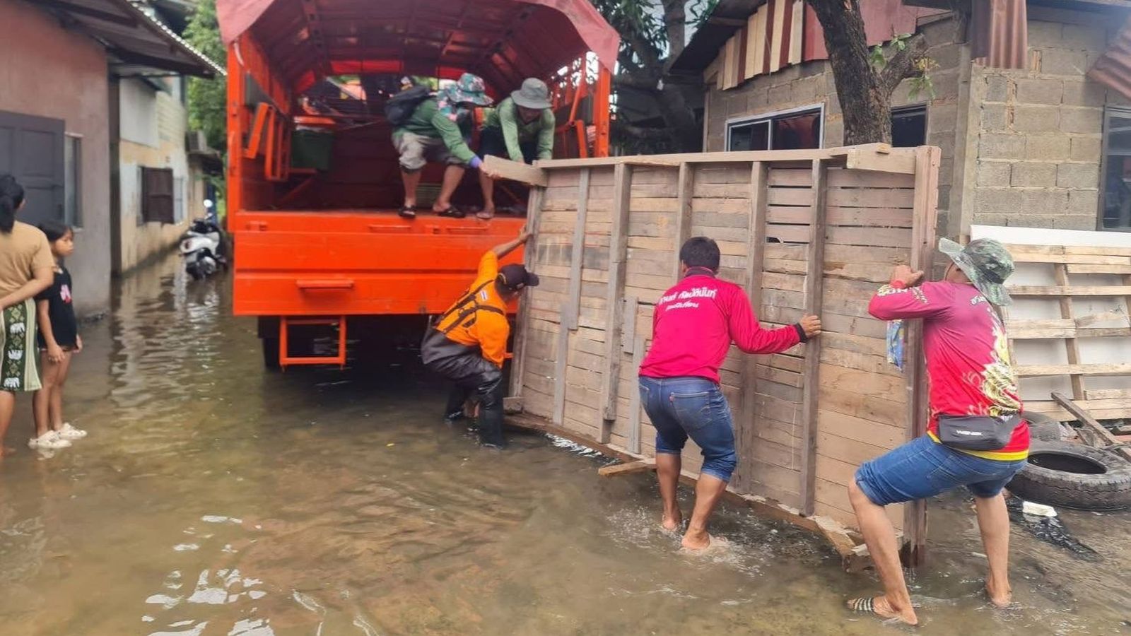 Inundacions registrades en una vintena de províncies de Tailàndia