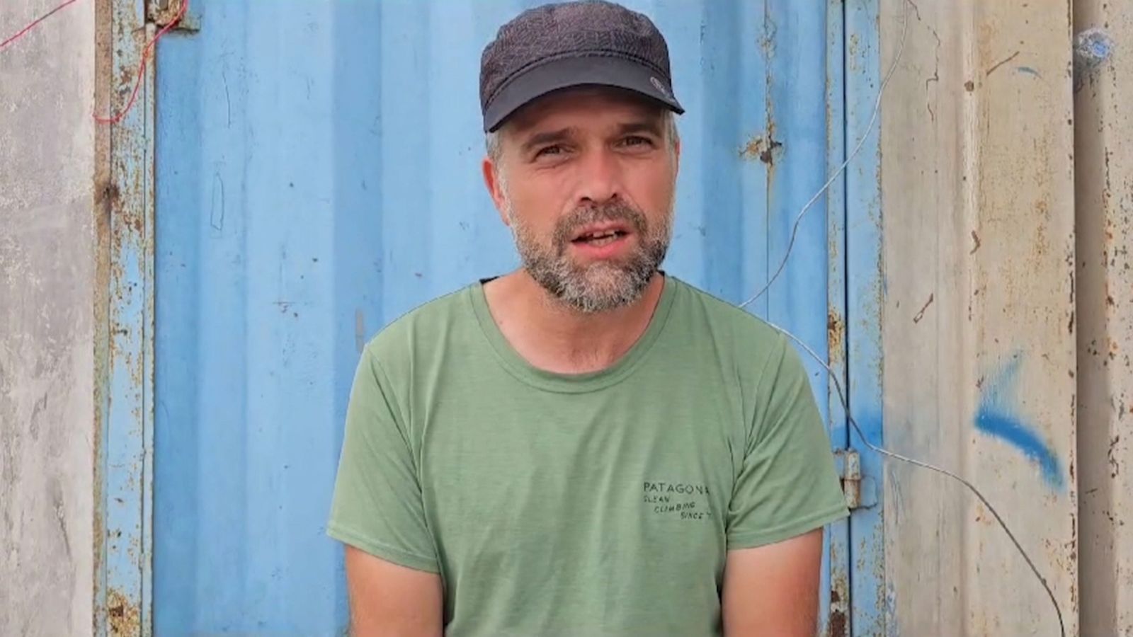 El metge valencià ha creuat el pas fronterer de Rafah