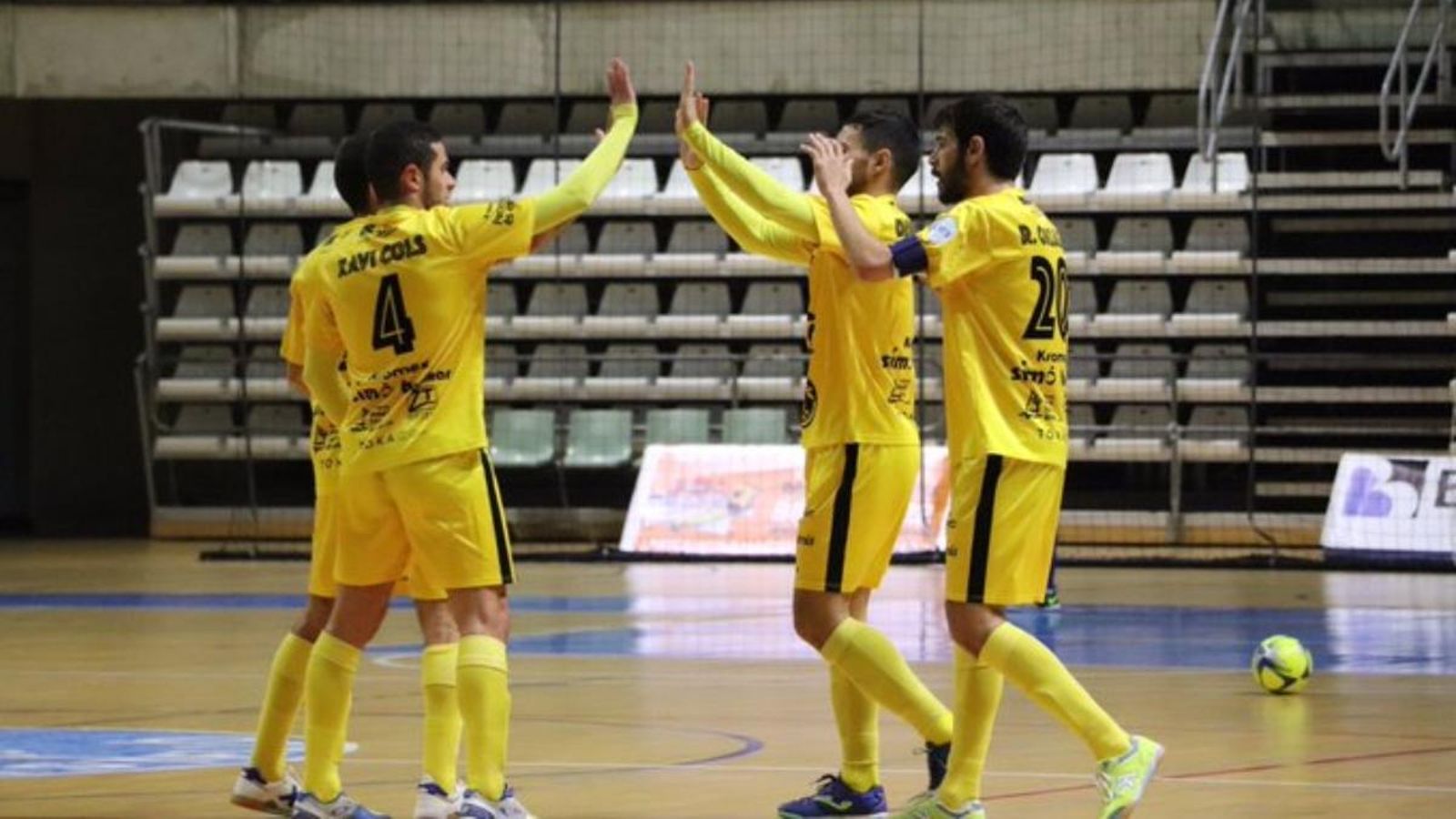 El Peníscola celebra la classificació a huitens