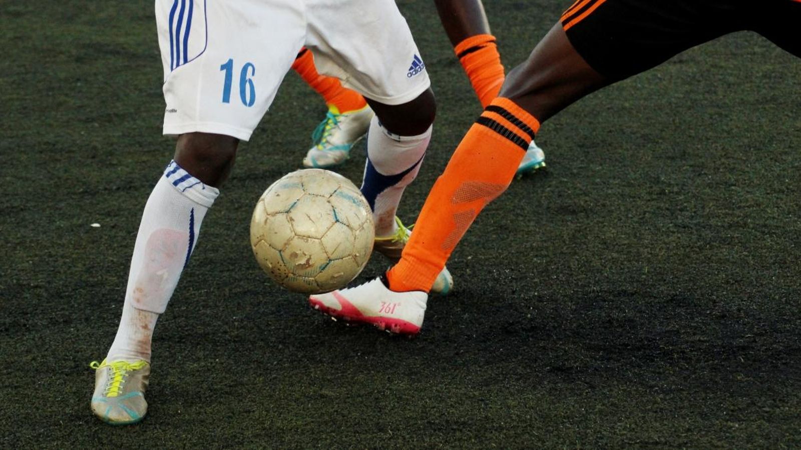 Imatge d'arxiu d'un partit de futbol