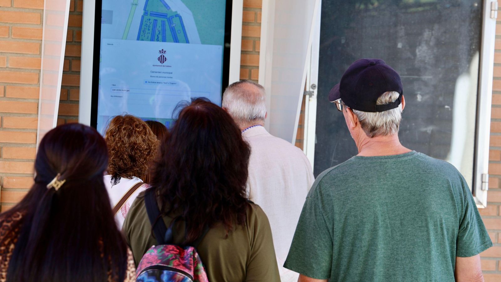 Nova pantalla per a consultar la localització dels difunts soterrats al cementeri de Cullera