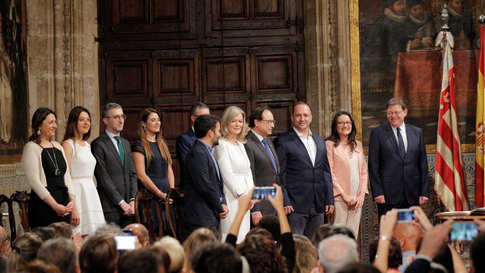 Vicent Marzà repeteix al davant de la Conselleria d’Educació, Cultura i Esport.