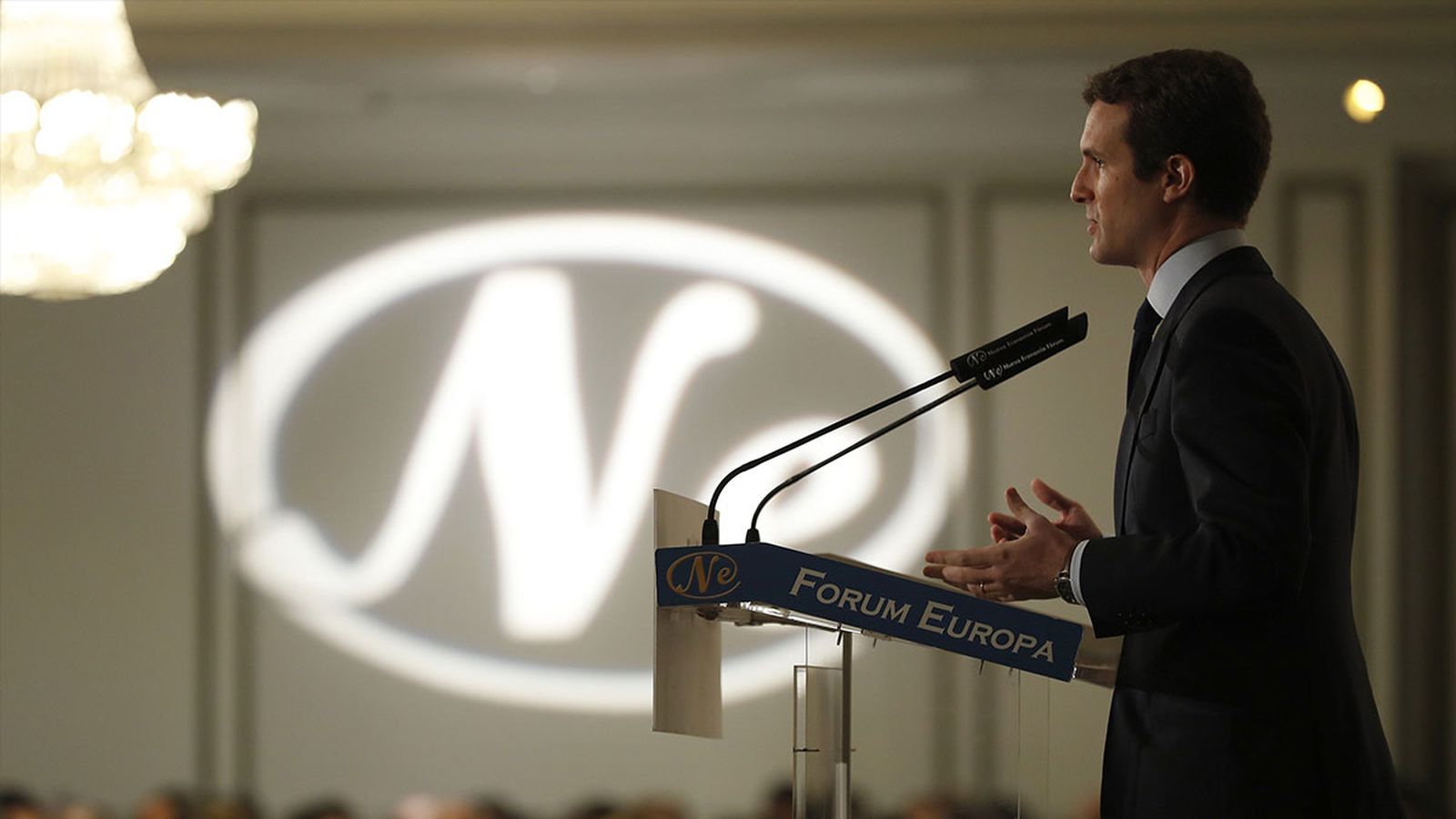 El líder del PP, Pablo Casado, durant el desdejuni informatiu de Nova Economia Fòrum