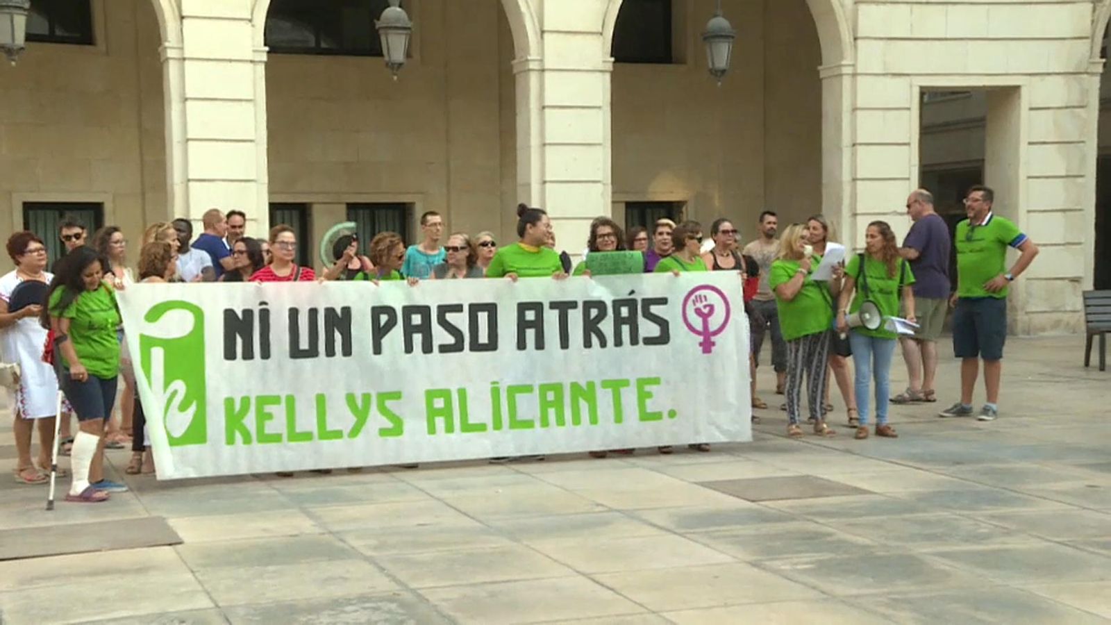 Protesta de les cambreres de pis a Alacant