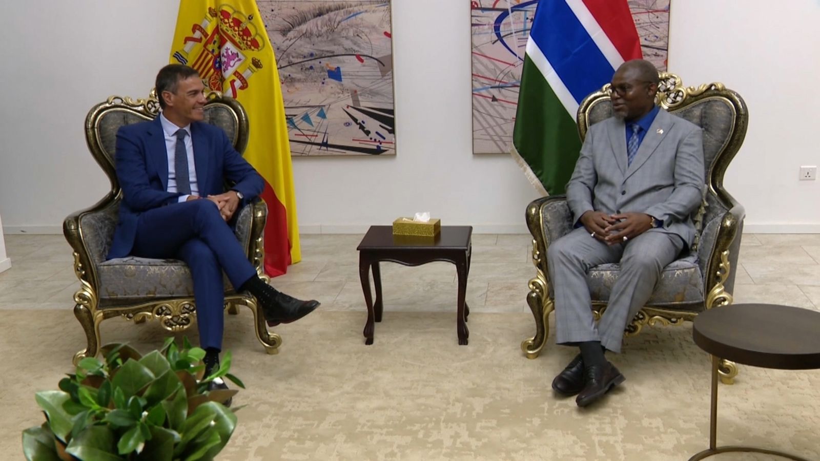Pedro Sánchez finalitza la seua gira per Àfrica al Senegal