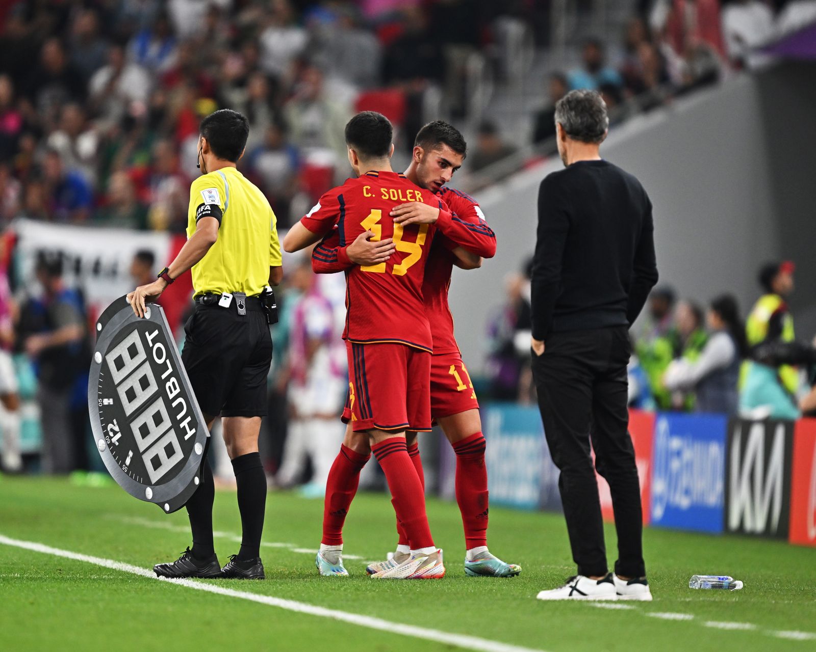 Carlos Soler ha entrat al camp quan ha eixit Ferran Torres