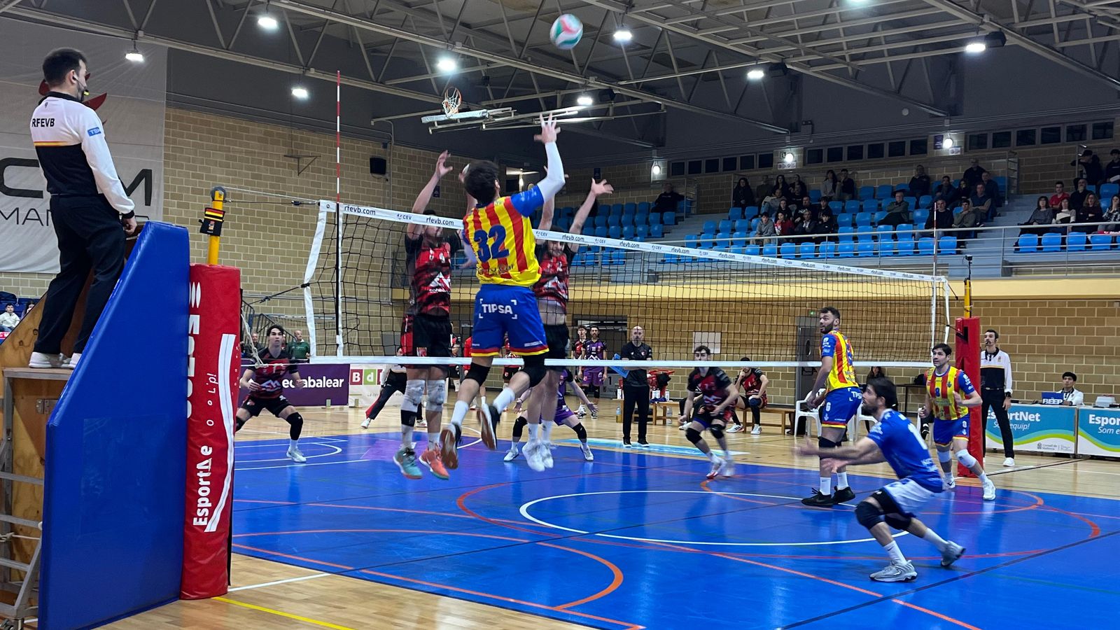 El Conqueridor València, durant un partit al pavelló Nou Moles / Comunitat de l'Esport