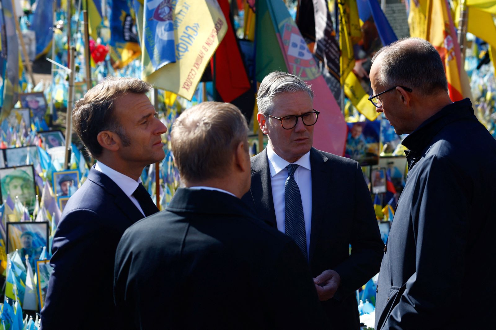 Els líders europeus han retut a Kíiv homenatge als caiguts ucraïnesos en la guerra amb Rússia