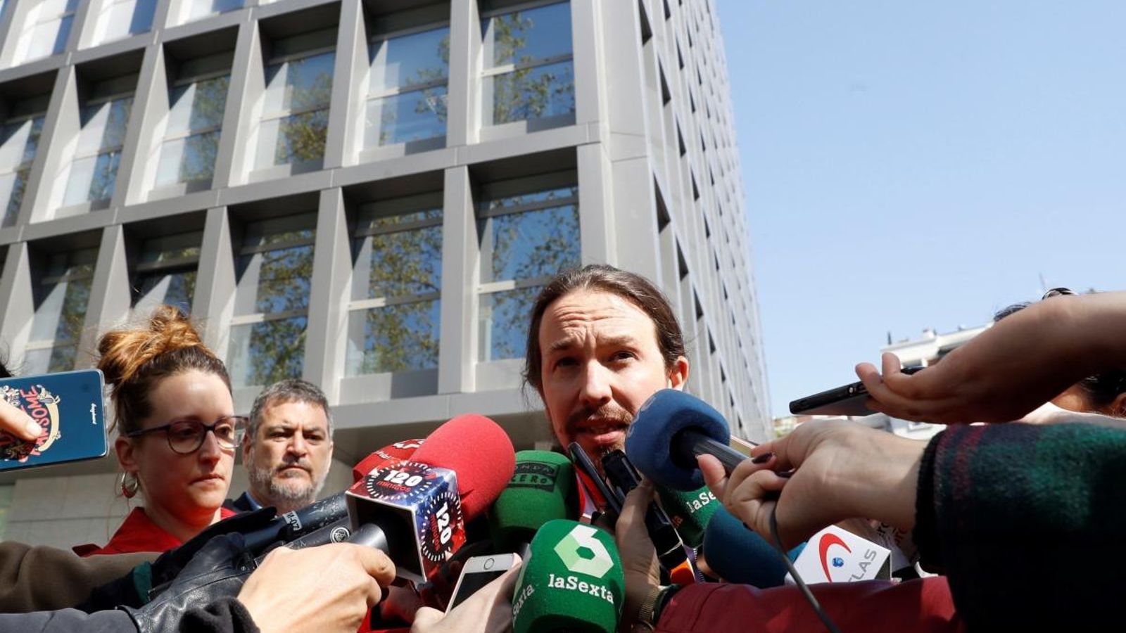 El líder de Podem, Pablo Iglesias, a les portes de l'Audiència Nacional