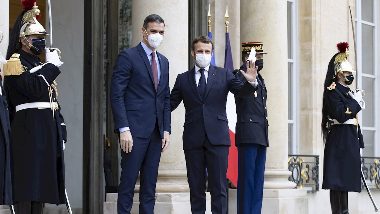 Imatge d'arxiu del president del govern Pedro Sánchez i del president francés Emmanuel Macron