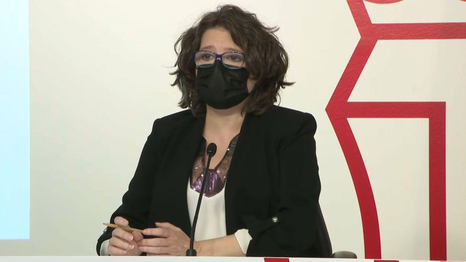 La vicepresidenta Mónica Oltra en la roda de premsa posterior al pleno del Consell d'aquest divendres