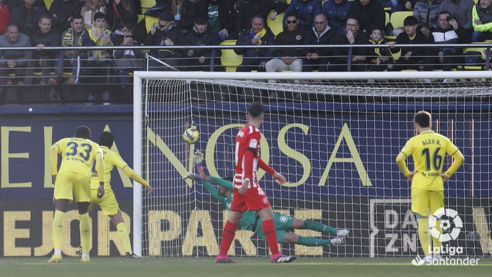 Parejo supera Gazzaniga