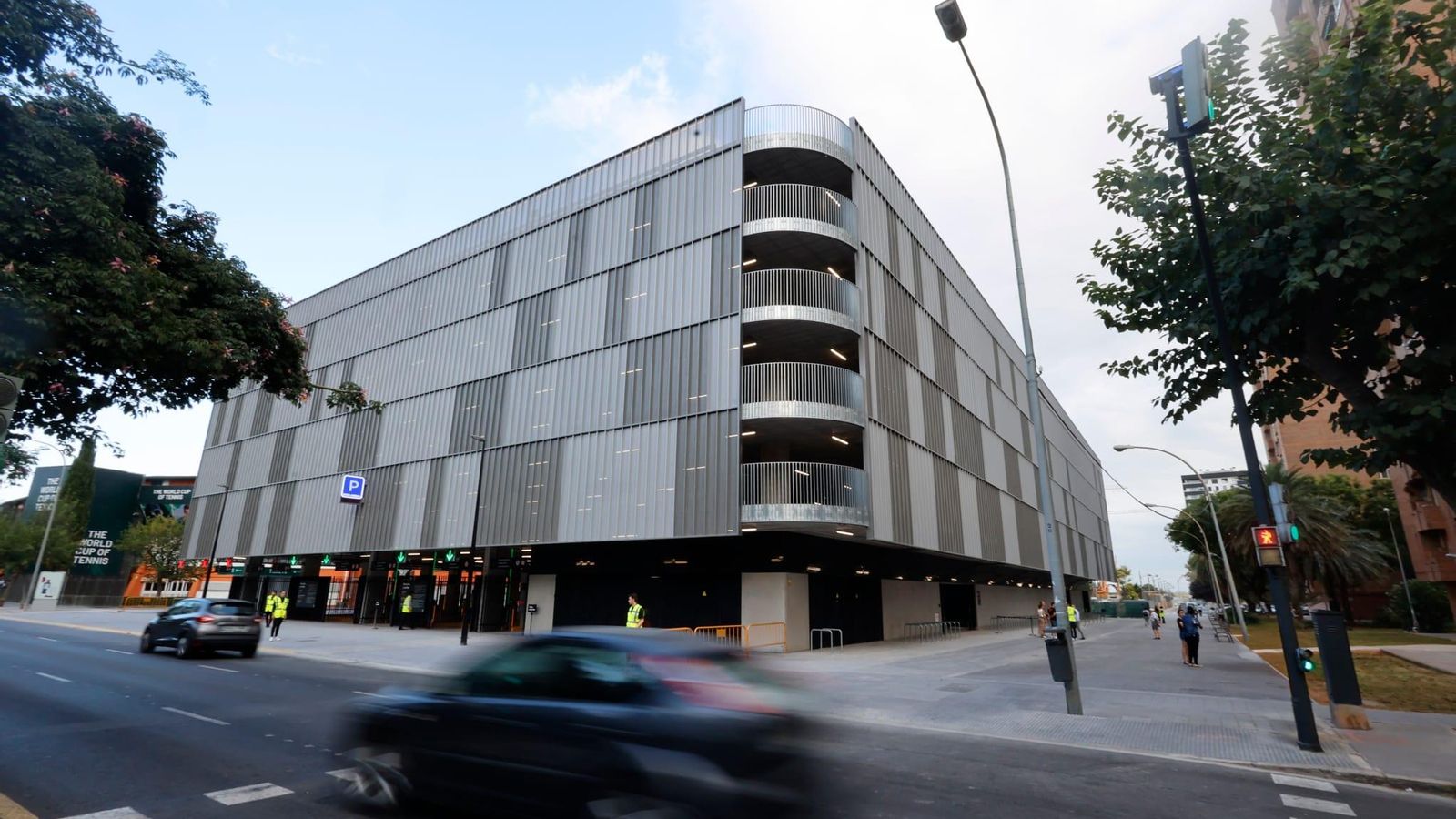 Obri el pàrquing del Roig Arena
