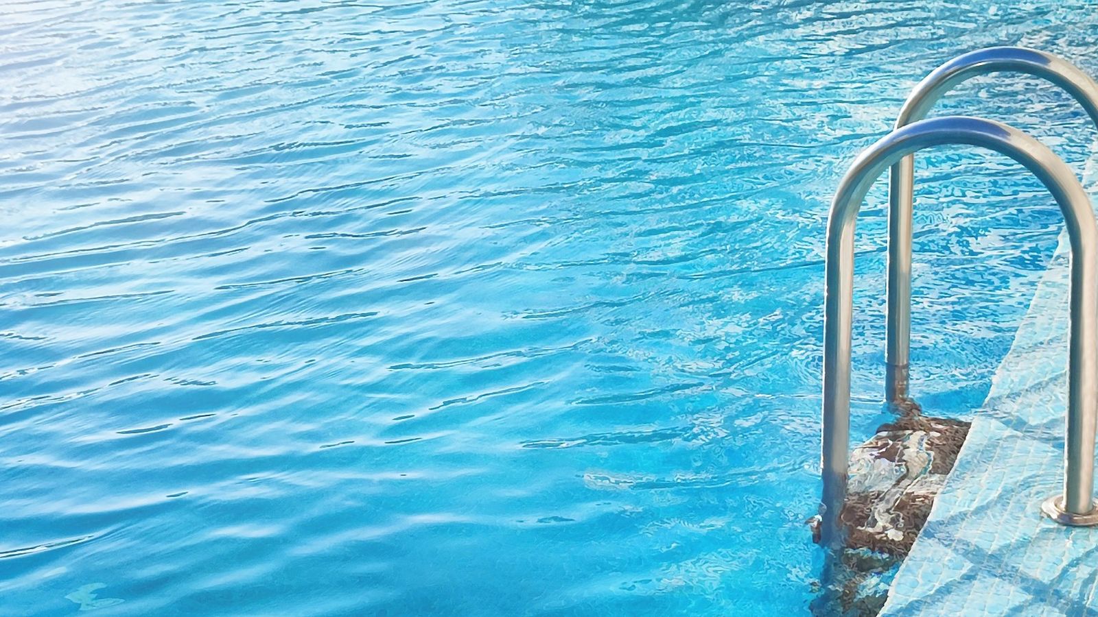 Imatge d'arxiu d'una piscina