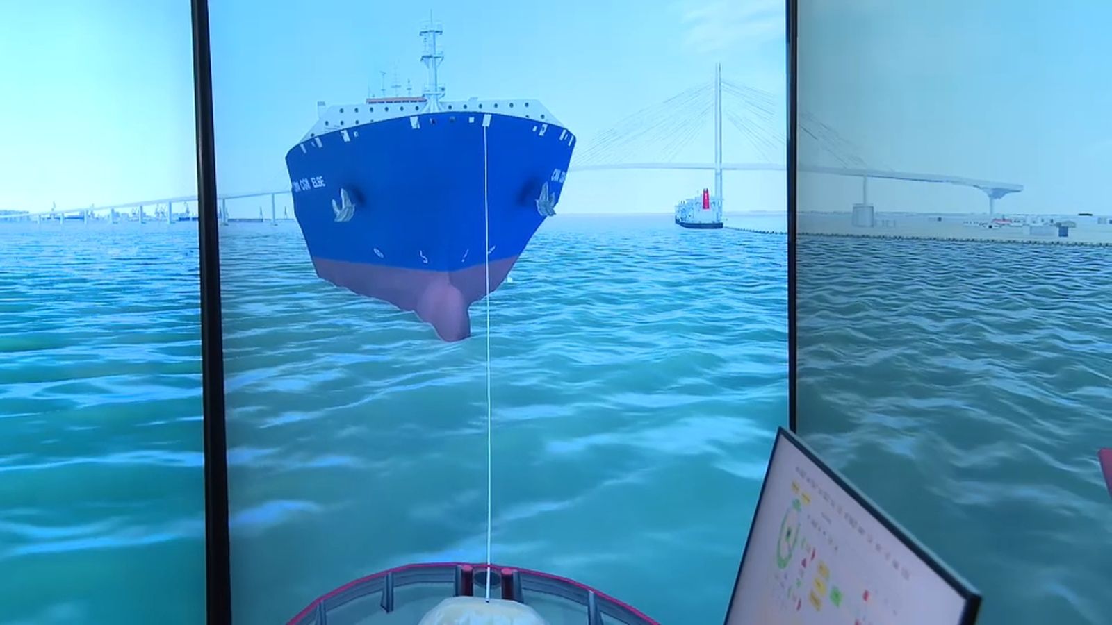 Vista del vaixell de càrrega de l'experiment apropant-se al pont de Cadis