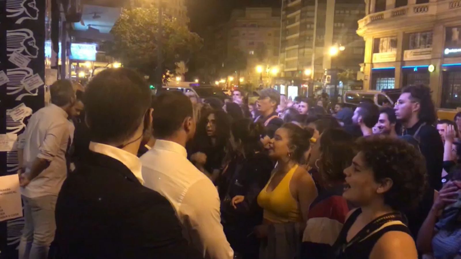 Tercera jornada de protestes davant de la discoteca Indiana de València