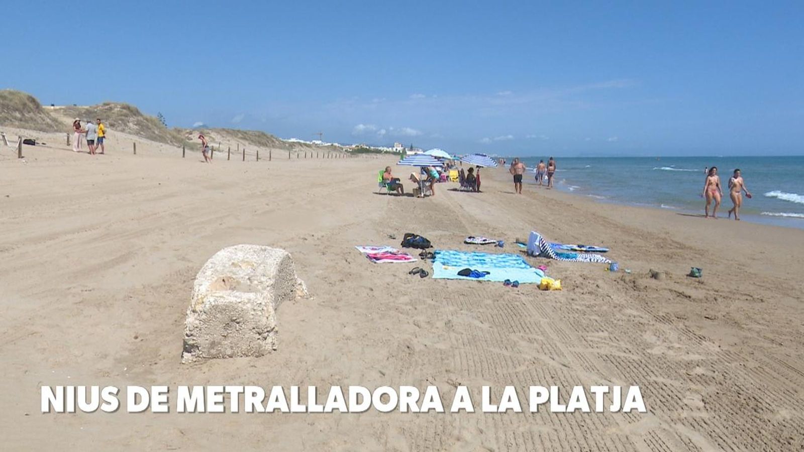 Nius de metralladora a la platja