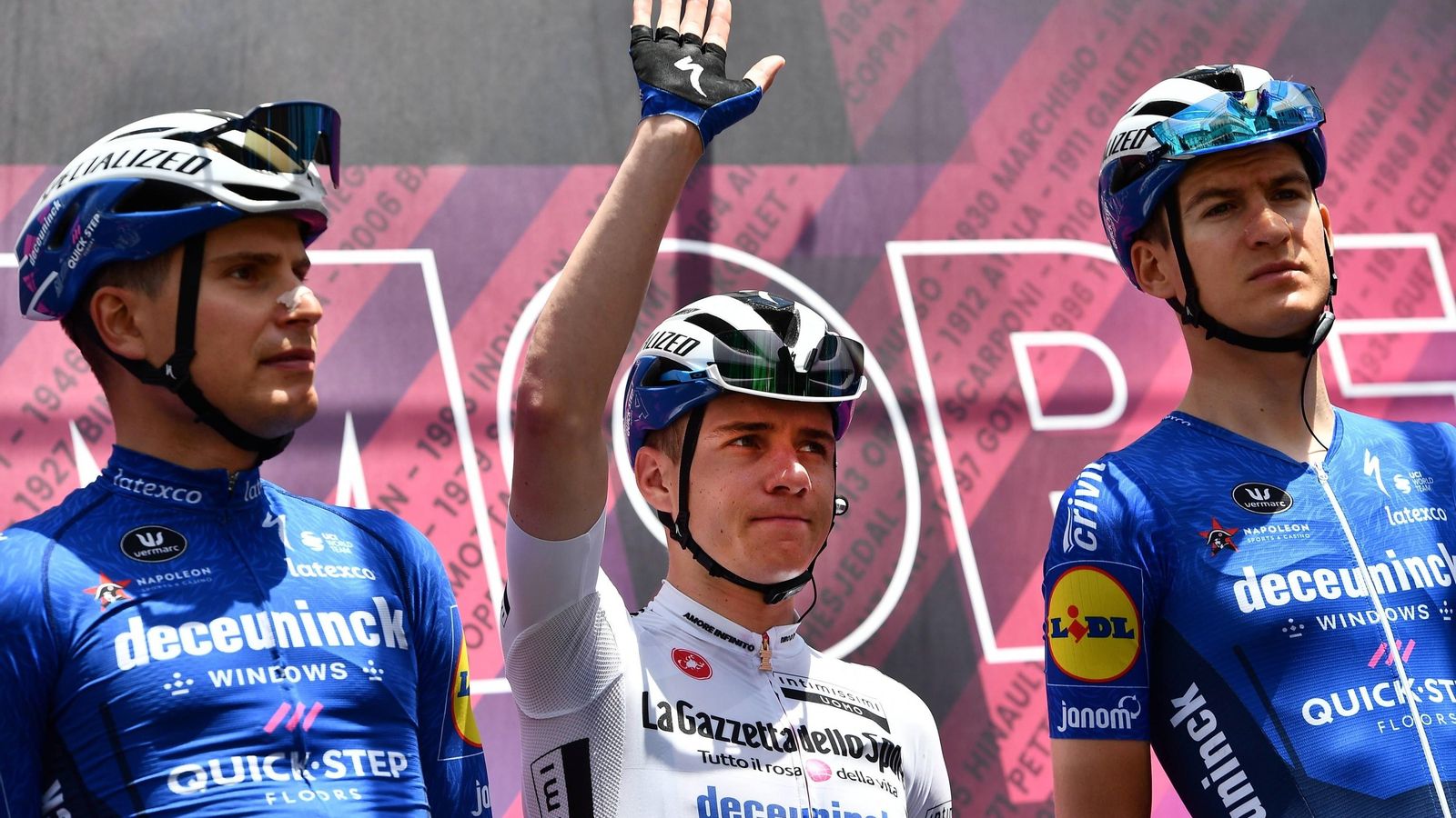 El belga Evenepoel es deixa més de dos minuts en l'onzena etapa