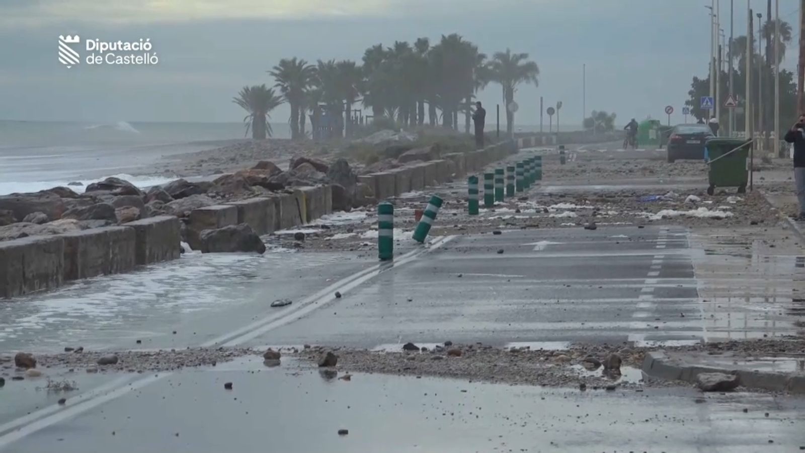 Passeig marítim d'Almassora després del pas de la borrasca Harry