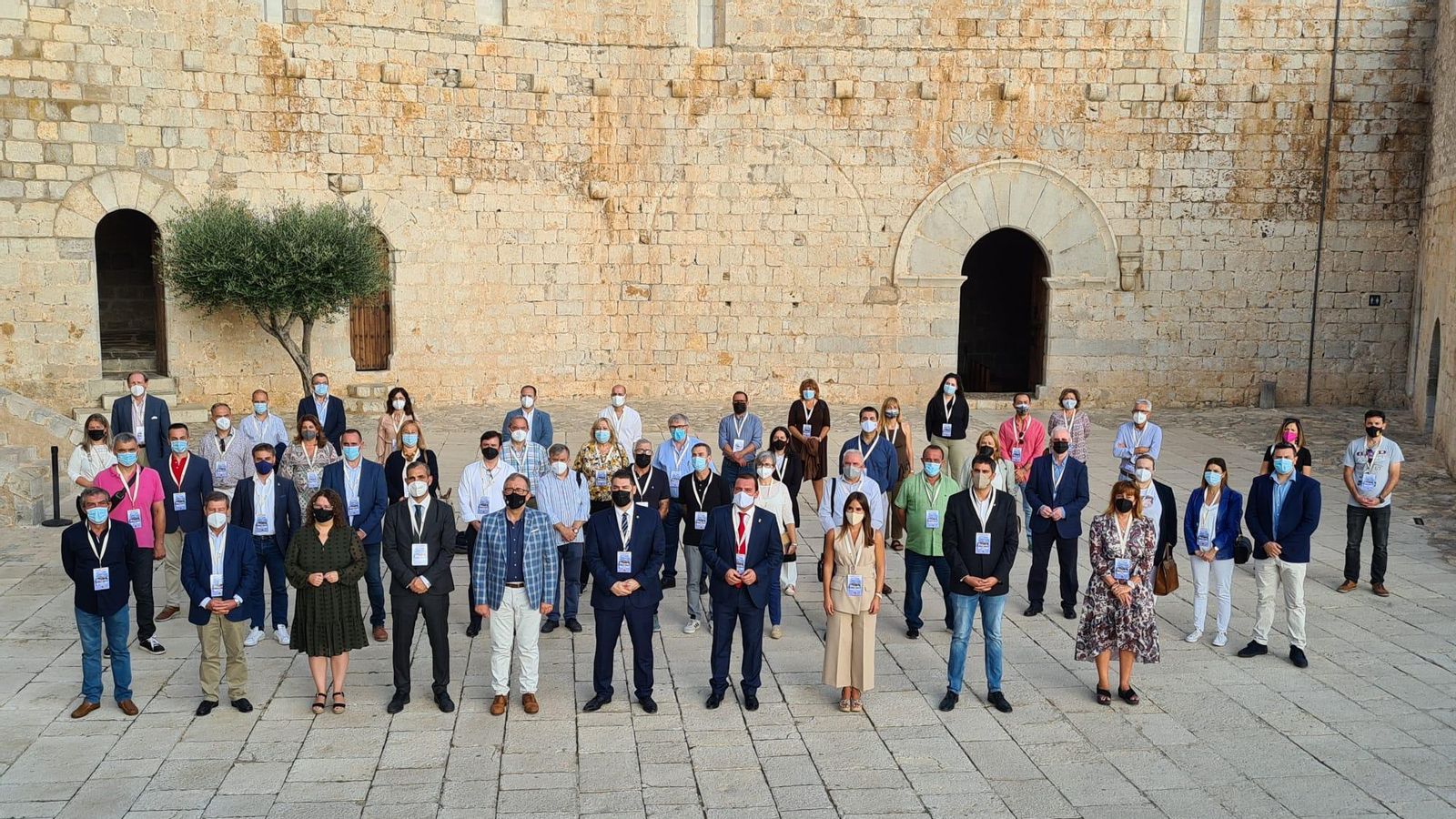 Representants dels pobles integrants en el castell de Peníscola