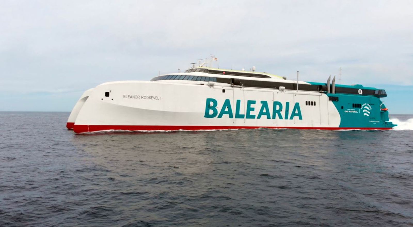 Imatge de l'Eleanor Roosevel, el ferri ràpid propulsat a gas de Baleària