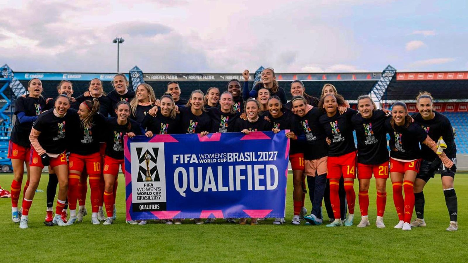 Les jugadores espanyoles celebren la classificació per al Mundial