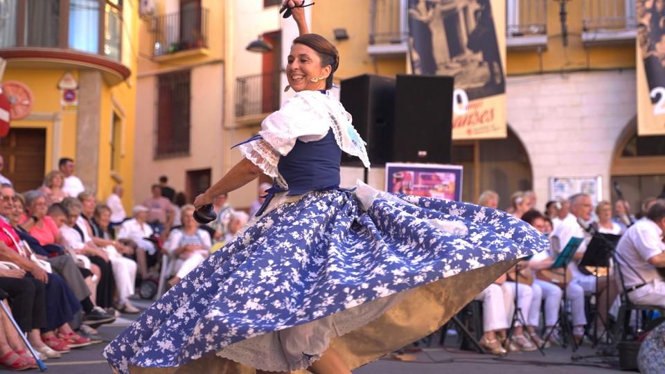 Meravellosa indumentària a Callosa d'en Sarrià Meravellosa indumentària a Callosa d'en Sarrià