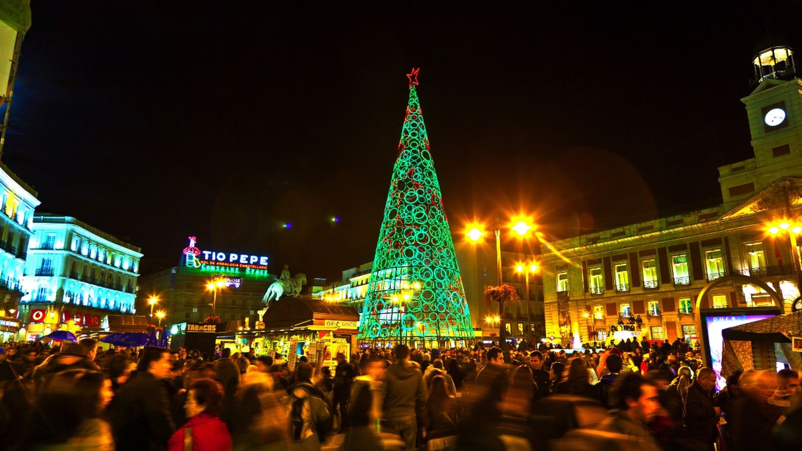 Imatge d'arxiu de la nit de Cap d'Any a la Puerta del Sol de Madrid