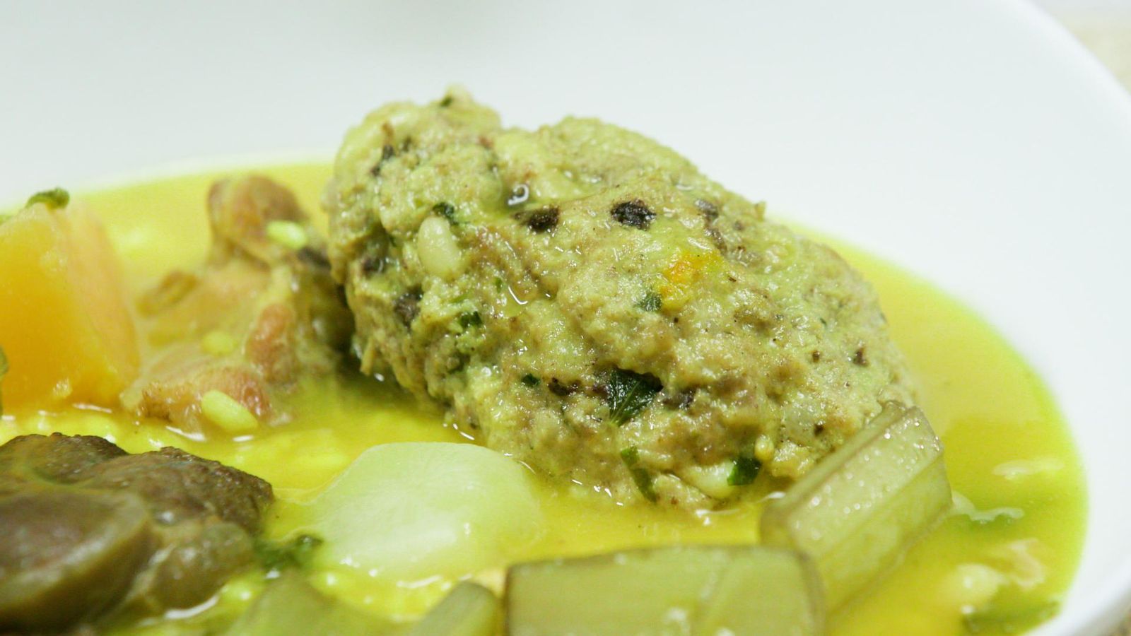 Fesol i penques amb pilotetes de putxero