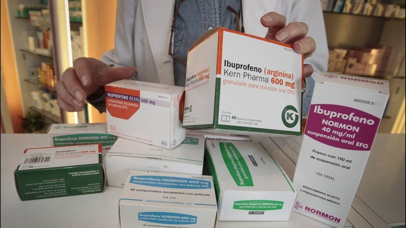 L'OMS recomana el paracetamol però no veu evidències científiques contra l’ibuprofén