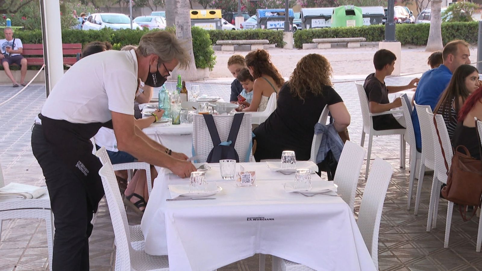 L’hostaleria, en contra d’exigir un certificat Covid per entrar als seus clients