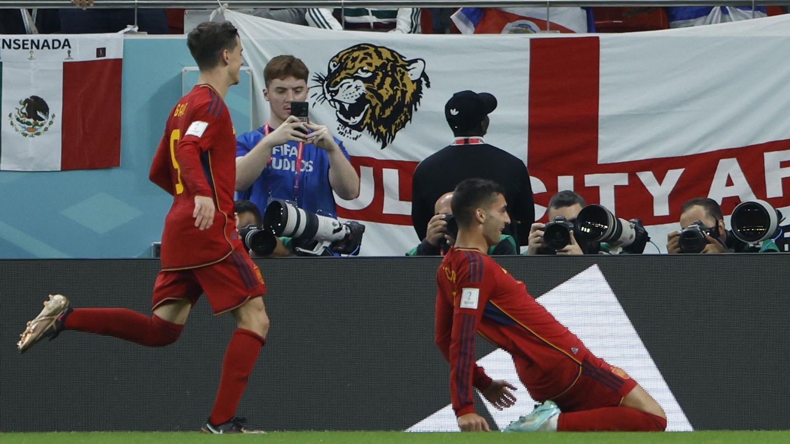 Ferran ha marcat el gol d'un valencià en un Mundial 40 anys després Ferran ha marcat el gol d'un valencià en un Mundial 40 anys després