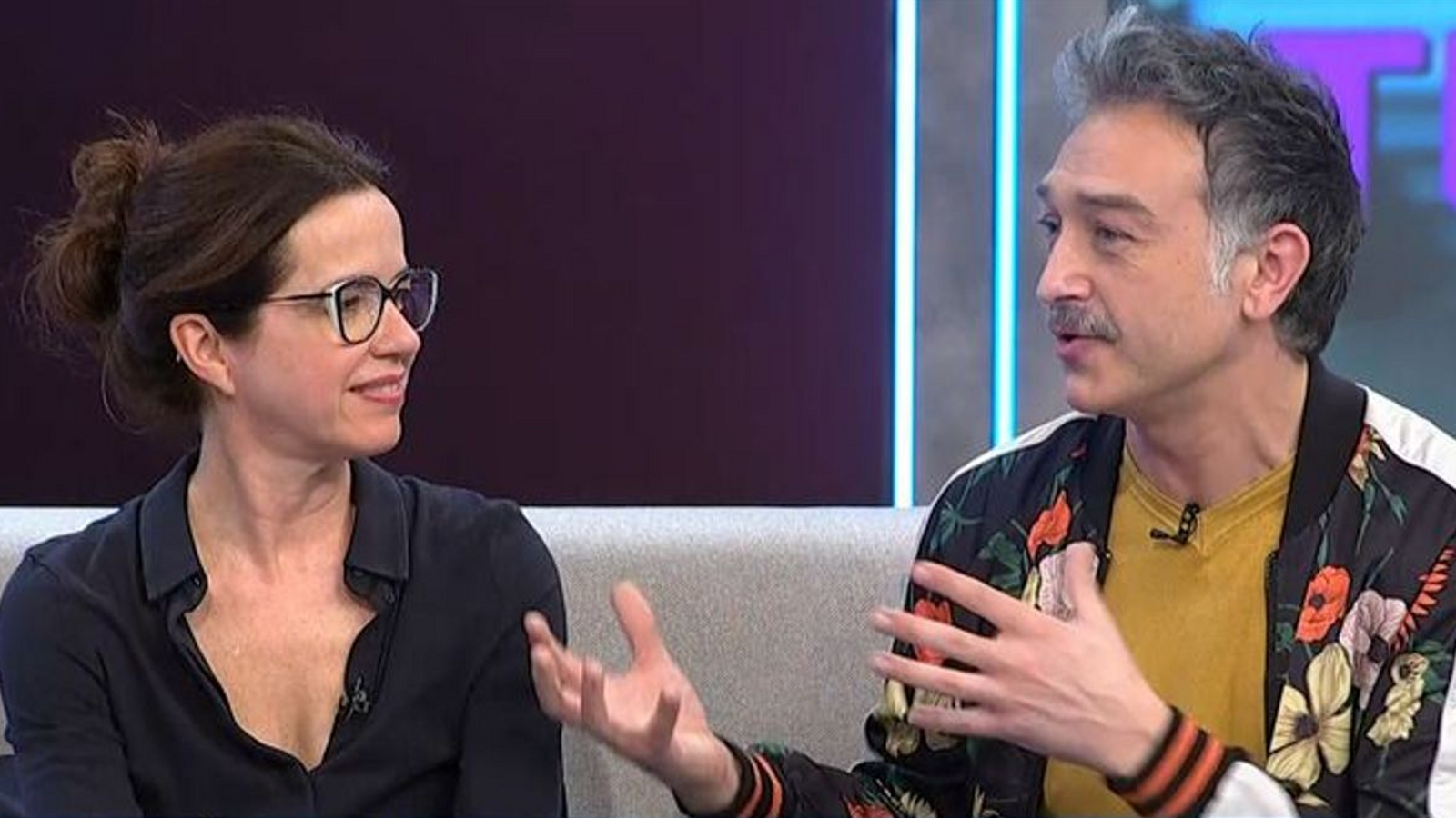 Verònica Andrés i Sergio Caballero durant la rpesentació de 'Després de tu' al programa d'À Punt Bona Vesprada