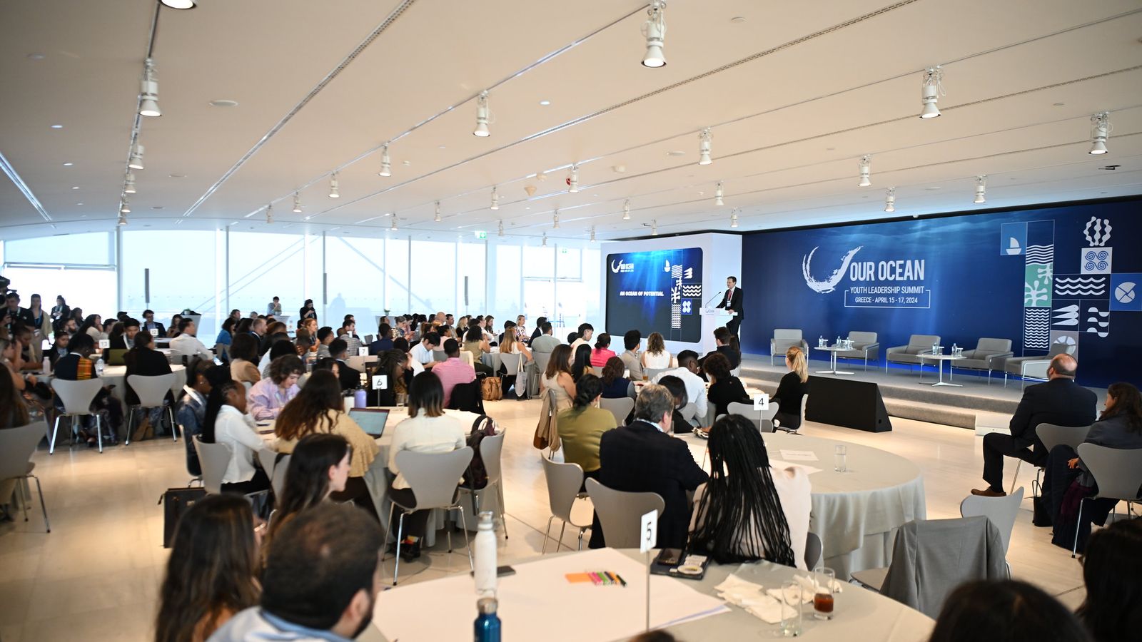 Una de les conferències de la trobada internacional Our Ocean a Atenes, Grècia