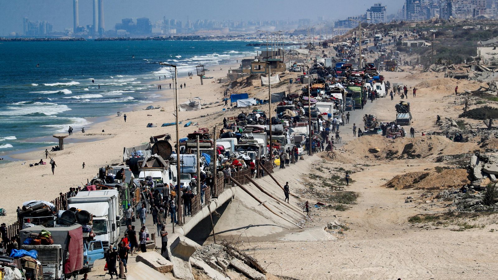 Milers de paletins abandonen Gaza en direcció al sud