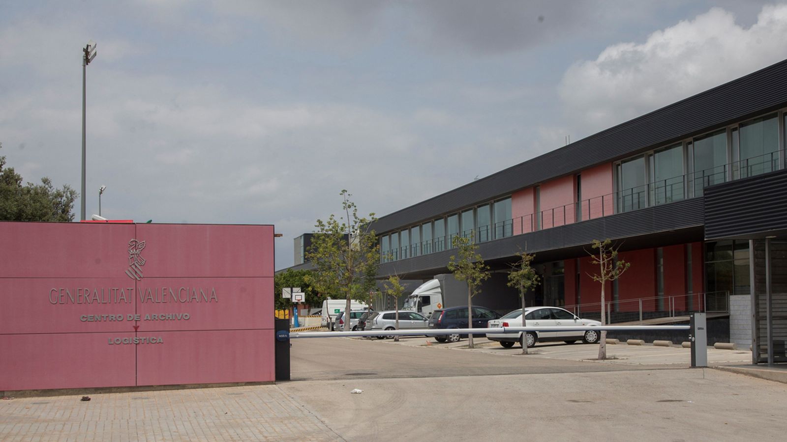 Centre Logístic de la Generalitat en Riba-roja, on es guarda l'arxiu definitiu de la documentació de la Generalitat