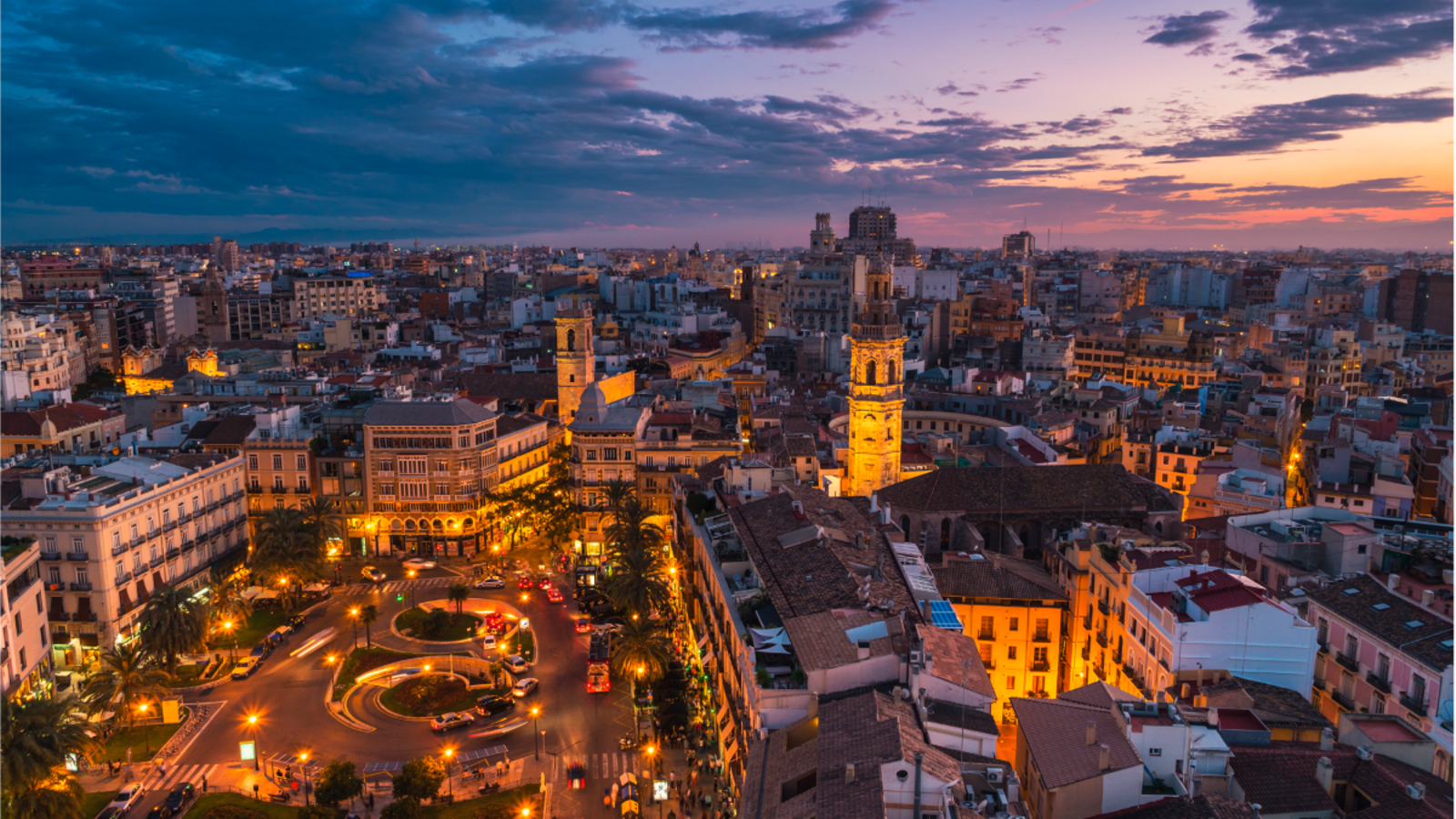 Imatge de la ciutat de València de nit