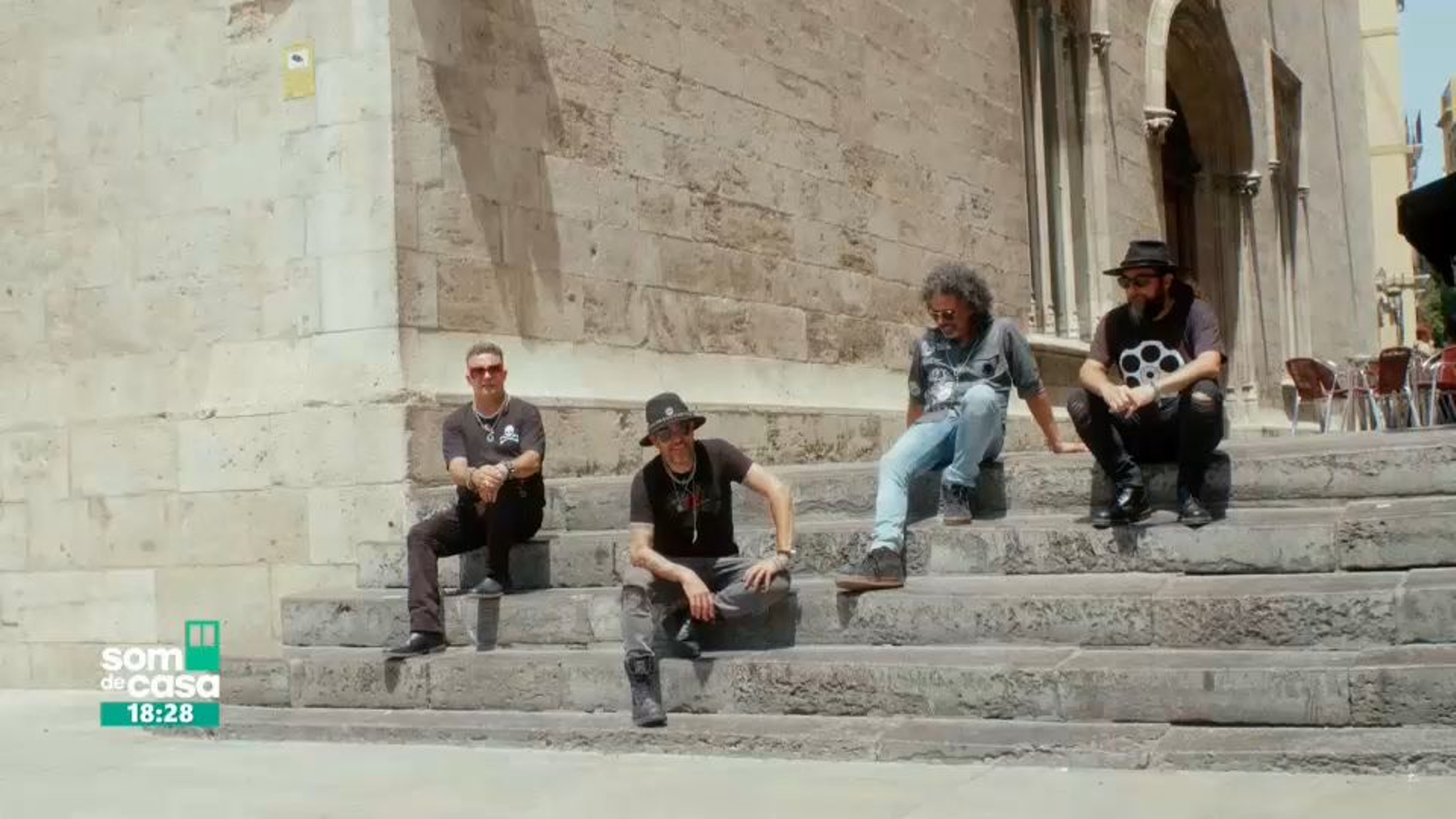 Seguridad Social en el videoclip de 'Todo es luz'
