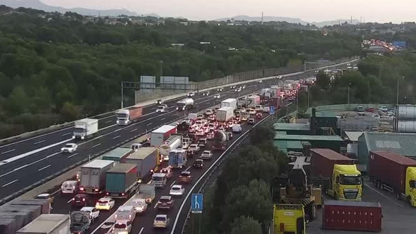 Retencions per un accident en l'A7 a l'altura de Godella