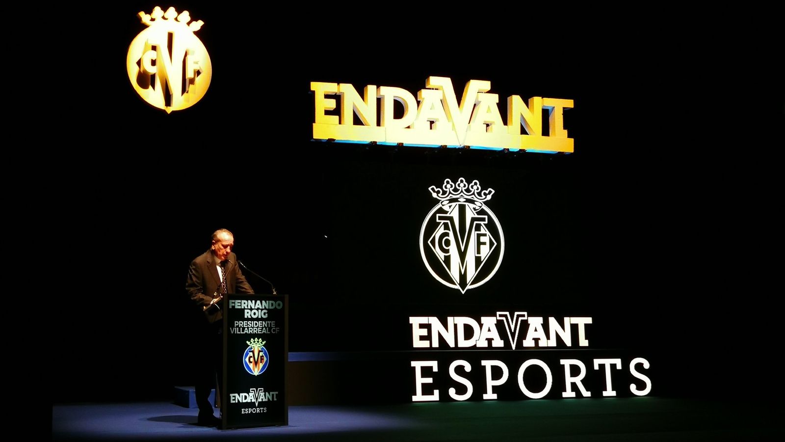 Fernando Roig, durant la gala d'Endavant Esports