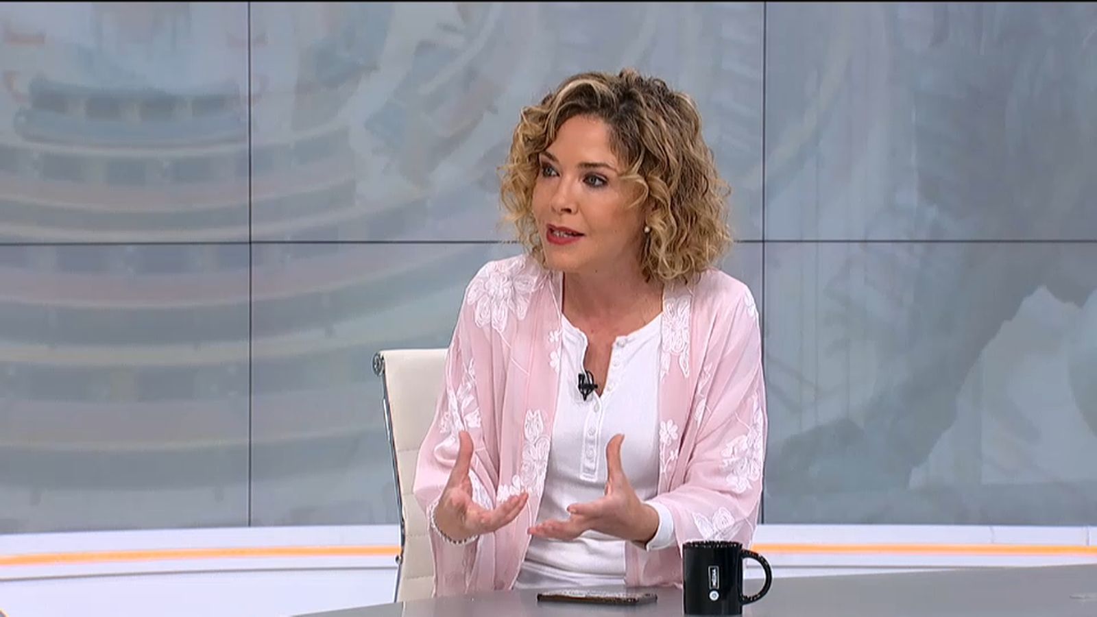 La candidata de Ciutadans al Congrés per Alacant, Marta Marín, en l'entrevista electoral a À Punt Notícies | ÀP