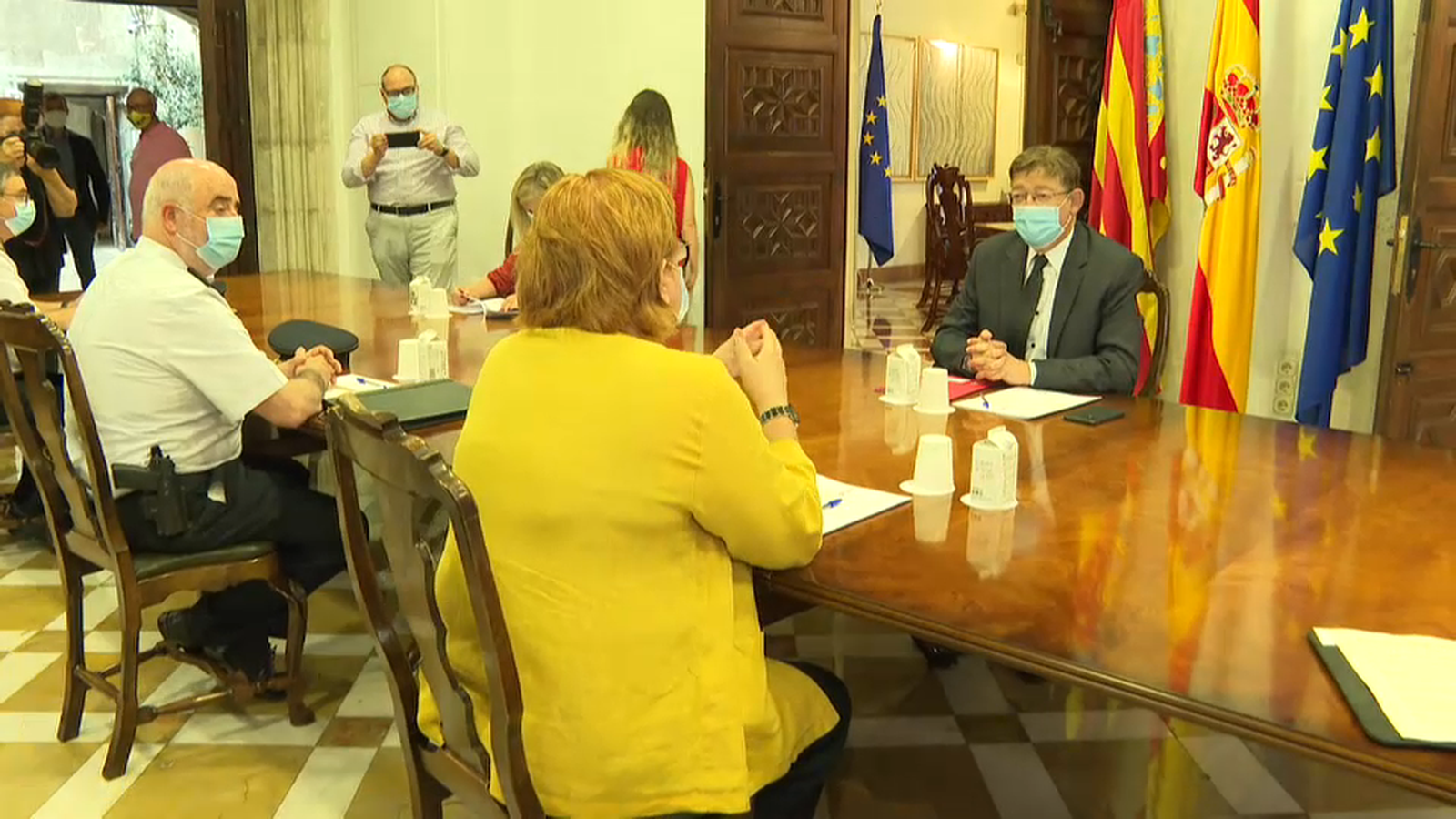 El president de la Generalitat, Ximo Puig, durant la reunió de coordinació entre la Generalitat i les forces de seguretat.