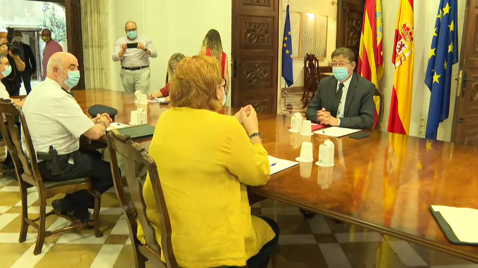 El president de la Generalitat, Ximo Puig, durant la reunió de coordinació entre la Generalitat i les forces de seguretat.