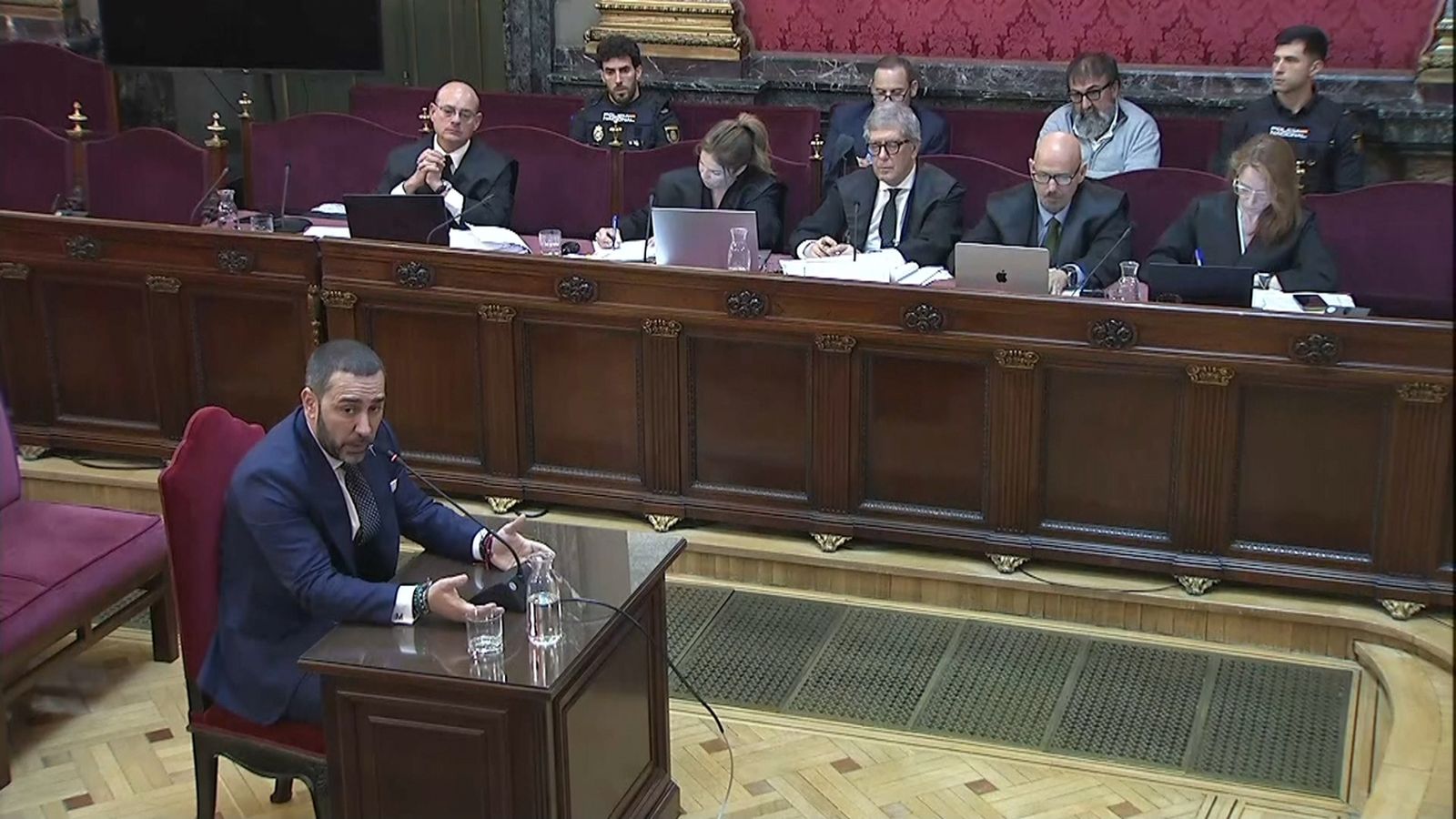 Víctor de Aldama compareix com a acusat en el juí que investiga suposades irregularitats en la compra de mascaretes