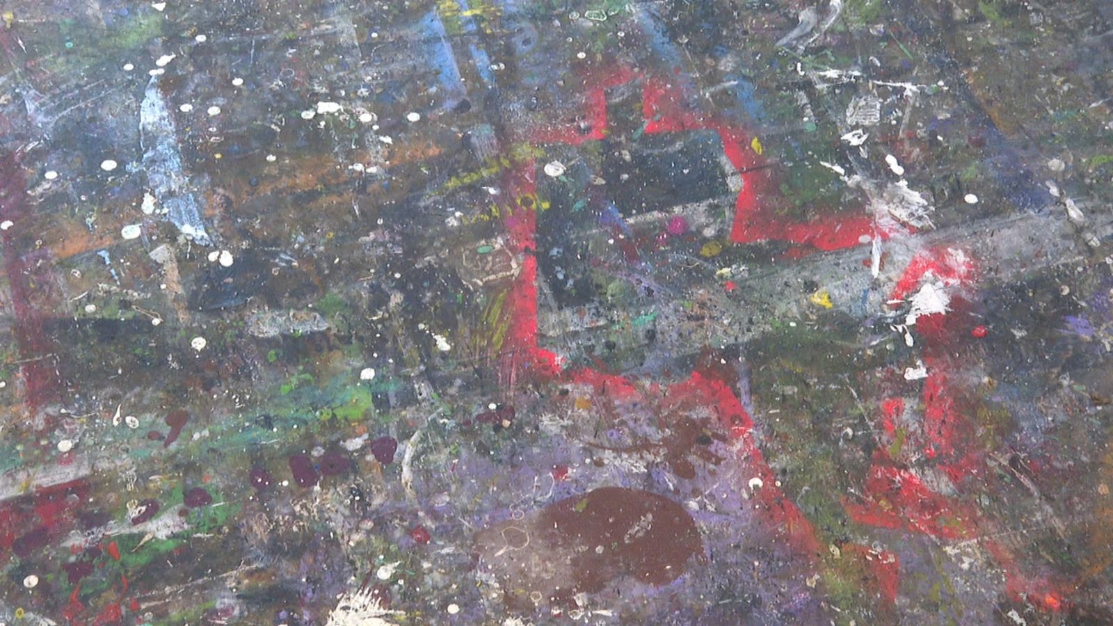 Un projecte artístic rescata l’empremta de trenta anys a l’estudi de Juan Olivares a Catarroja